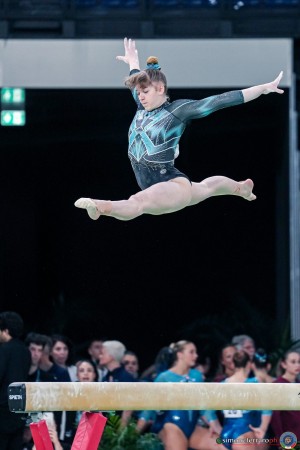 f8 a1 sfe05921 copia simone ferraro ph