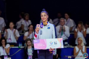 rg wch26 f aa award raffaeli sofia ita   joe1036 auletta ferraro ph