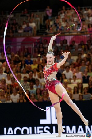 rg wch26 f aa dragas tara ita   joe1111 auletta ferraro ph
