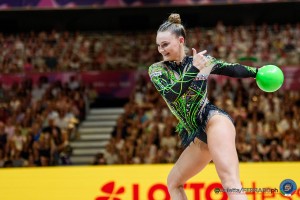 rg wch26 f aa dragas tara ita   joe3416 auletta ferraro ph