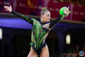 rg wch26 f aa dragas tara ita   joe3456 auletta ferraro ph