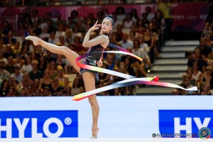 rg wch26 f aa raffaeli sofia ita   joe8545 auletta ferraro ph