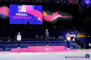 rg wch26 f app award raffaeli sofia ita darjia varfolomeev ger onofriichuk ukr   gio0437 auletta ferraro ph