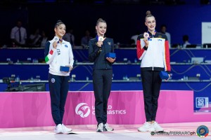 rg wch26 f app award raffaeli sofia ita darjia varfolomeev ger onofriichuk ukr   joe0003 auletta ferraro phb