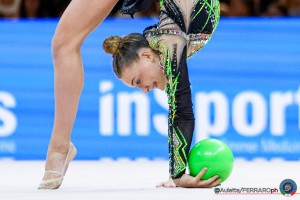rg wch26 f app dragas tara ita   joe8605 auletta ferraro ph