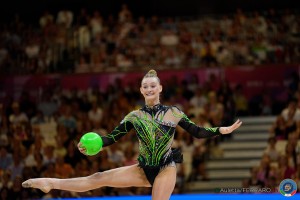 rg wch26 f app dragas tara ita   joe8648 auletta ferraro ph