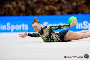 rg wch26 f app dragas tara ita   joe8673 auletta ferraro ph