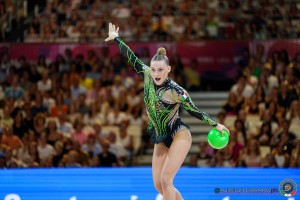 rg wch26 f app dragas tara ita   joe8772 auletta ferraro ph