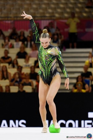 rg wch26 q dragas tara ita   joe8956 auletta ferraro ph