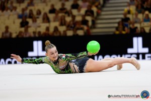 rg wch26 q dragas tara ita   joe8988 auletta ferraro ph