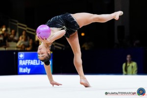 rg wch26 q raffaeli sofia   joe0093 auletta ferraro ph