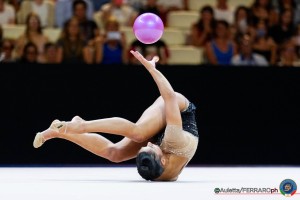 rg wch26 q raffaeli sofia   joe9928 auletta ferraro ph