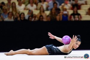 rg wch26 q raffaeli sofia   joe9944 auletta ferraro ph