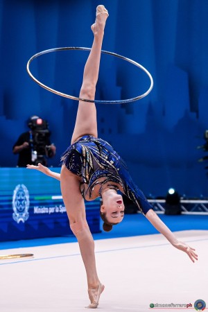 f hoop varfolomeev darja ger sfe06838 copia simone ferraro ph