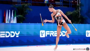 q raffaeli sofia ita sfe01013 copia simone ferraro ph