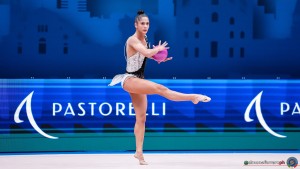 q raffaeli sofia ita sfe01622 copia simone ferraro ph