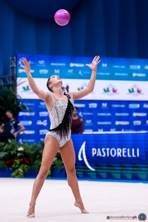 q raffaeli sofia ita sfe01653 copia simone ferraro ph