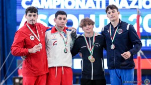 podio gam assoluti f app anelli   volteggio fsm09434a copia simone ferraro ph