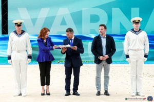 rgech26 flag handover sfe04284 copia simone ferraro ph