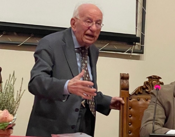 8c8f65c2-433e-497f-9968-bb9762647eed