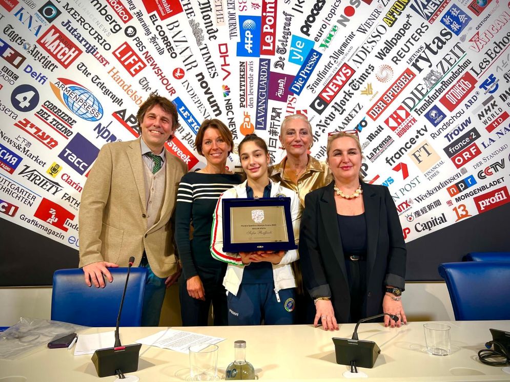 635ec717-85e7-4d02-a19f-0ff5c47de919